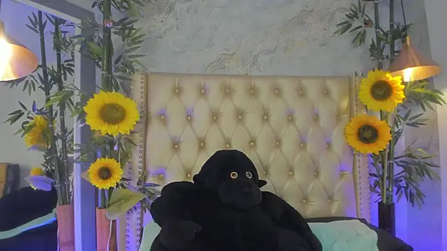 LittleeJaz online show from December 17, 4:06 am