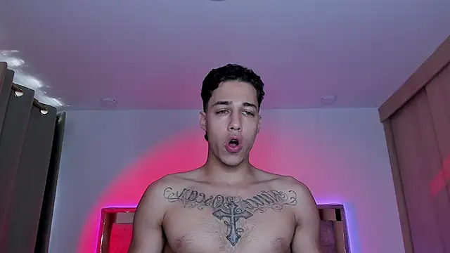 Snapshot of orionblaze69_ chatting on June 23, 3:32 pm orionblaze69 online show from June 23, 3:32 pm