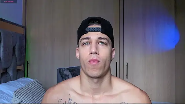 orionblaze69  online show from November 1, 7:30 pm