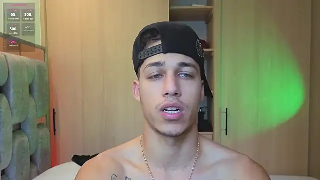 orionblaze69  online show from December 18, 9:18 pm