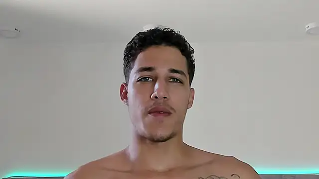 Snapshot of orionblaze69_ chatting on May 24, 9:36 pm orionblaze69 online show from May 24, 9:36 pm