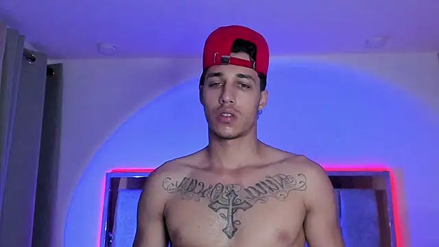 Snapshot of orionblaze69_ chatting on May 24, 9:31 am orionblaze69 online show from May 24, 9:31 am