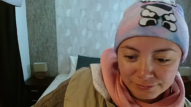 elamurray online show from December 2, 11:12 am