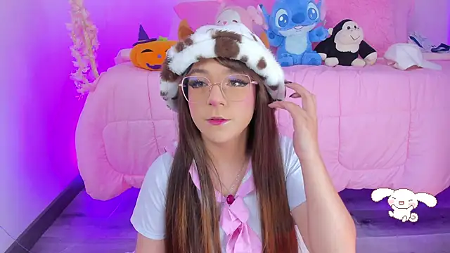 Snapshot of hannacutegod chatting on December 15, 5:57 am hannacutegod online show from December 15, 5:57 am