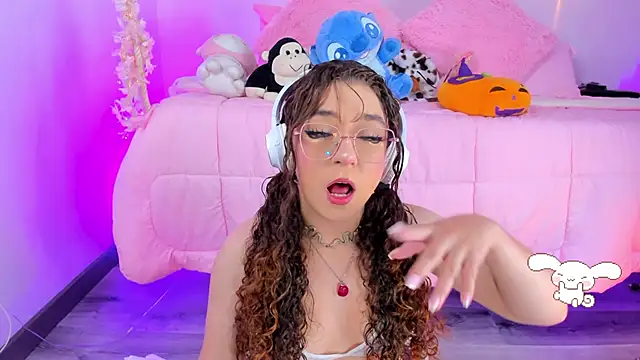 hannacutegod online show from January 14, 4:49 am