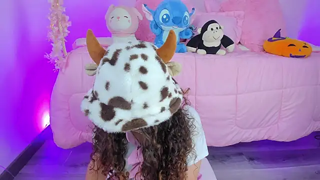 hannacutegod online show from March 28, 4:24 am