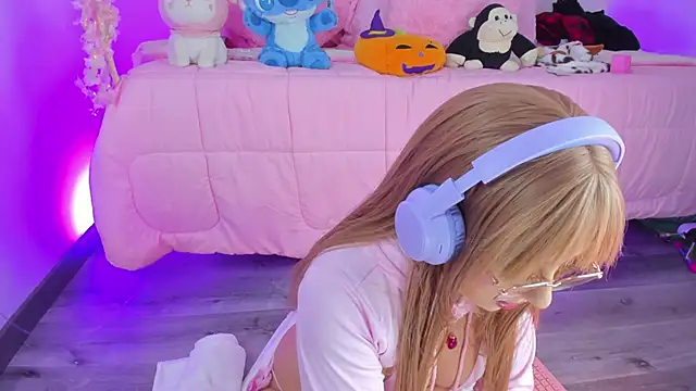 hannacutegod online show from February 14, 5:29 am