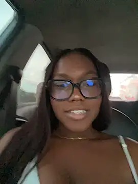 ParisSalvatore online show from December 4, 10:42 pm