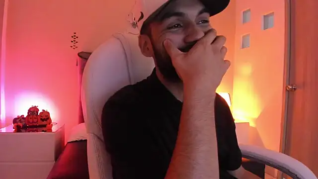 Snapshot of Ryan_Jackson_ chatting on October 4, 9:05 pm Ryan Jackson  online show from October 4, 9:05 pm