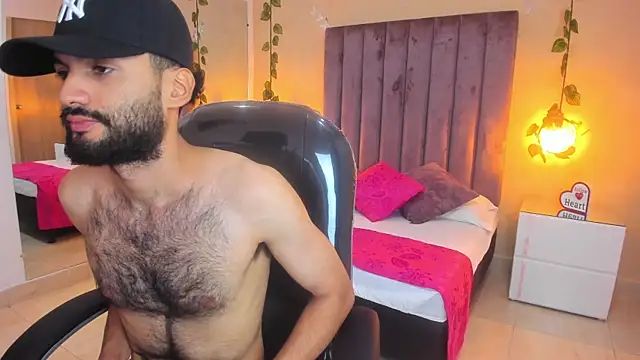 Snapshot of Ryan_Jackson_ chatting on October 31, 3:58 am Ryan Jackson  online show from October 31, 3:58 am