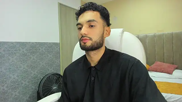 Snapshot of Ryan_Jackson_ chatting on September 27, 5:02 am Ryan Jackson  online show from September 27, 5:02 am