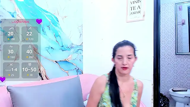 Snapshot of franceska_milf chatting on September 20, 8:03 pm franceska milf online show from September 20, 8:03 pm