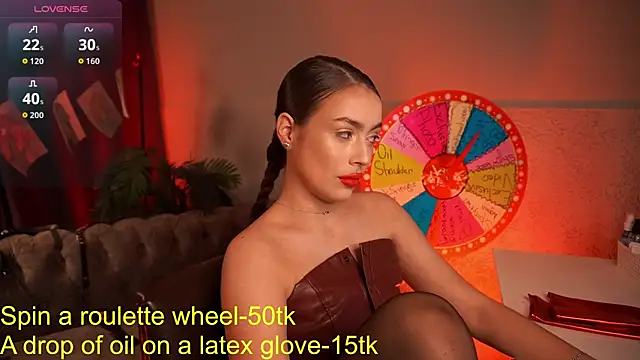 Snapshot of EmiliyaRoude chatting on September 30, 12:33 pm EmiliyaRoude online show from September 30, 12:33 pm