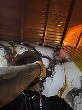 Ades Lowe online show from November 2, 7:13 am