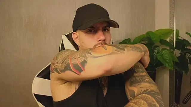 Ades Lowe online show from December 21, 11:45 am