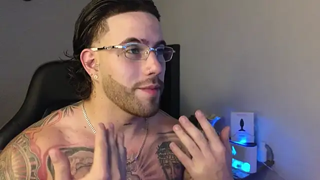 Ades Lowe online show from March 31, 5:53 am