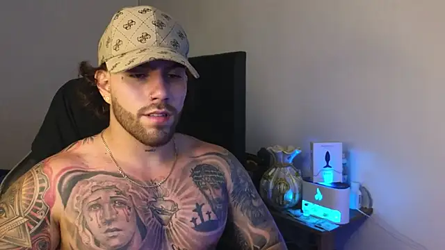 Ades Lowe online show from April 2, 7:04 am