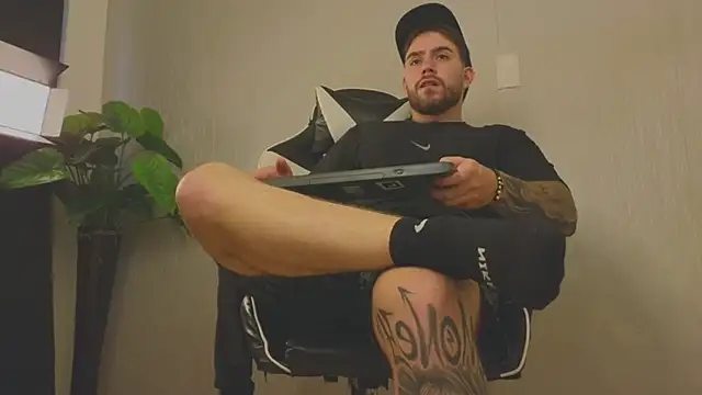 Ades Lowe online show from October 29, 12:04 pm