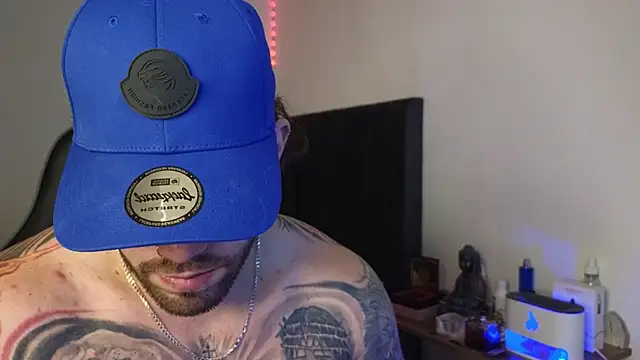 Ades Lowe online show from March 15, 9:22 pm