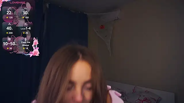 Snapshot of LoraDavi chatting on November 26, 7:19 am LoraDavi online show from November 26, 7:19 am