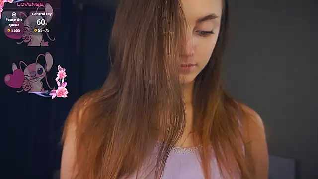 Snapshot of LoraDavi chatting on November 12, 6:06 am LoraDavi online show from November 12, 6:06 am