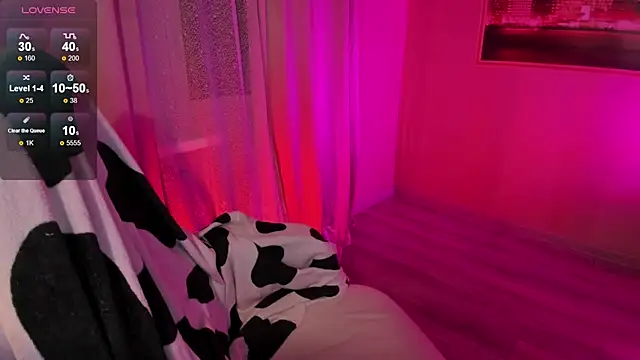 Sserendipityy online show from March 1, 4:12 am