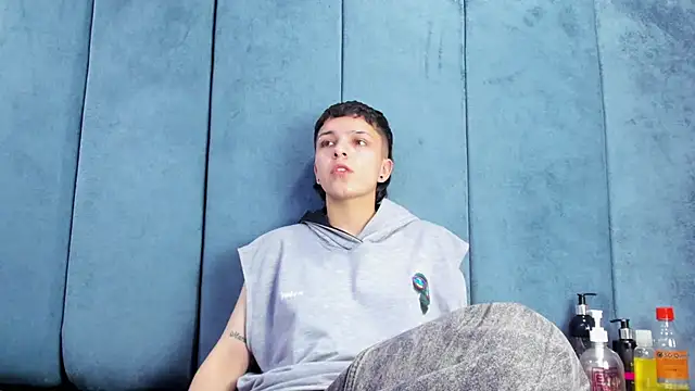 Snapshot of Megan_Thompson_ chatting on February 27, 2:23 am Megan Thompson online show from February 27, 2:23 am