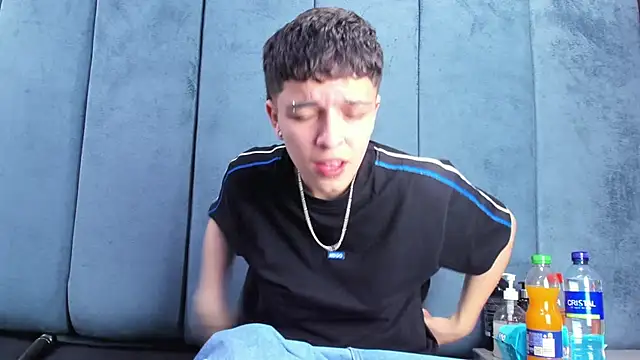 Megan Thompson  online show from March 22, 2:26 am