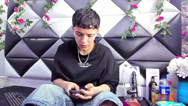 Megan Thompson  online show from October 18, 2:13 am