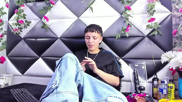 Megan Thompson  online show from October 9, 2:34 am