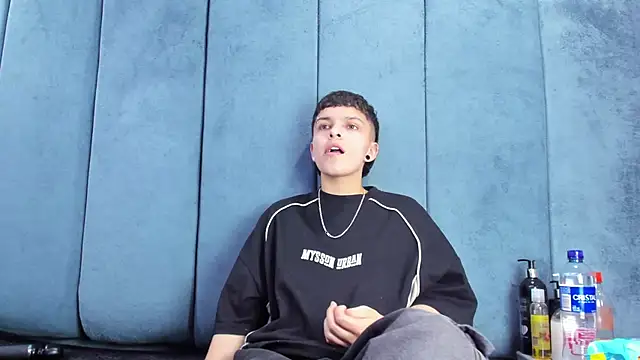 Megan Thompson  online show from March 19, 2:11 am