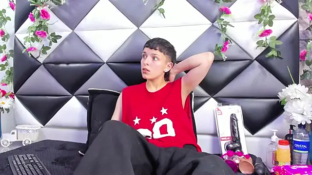 Megan Thompson  online show from October 1, 2:27 am