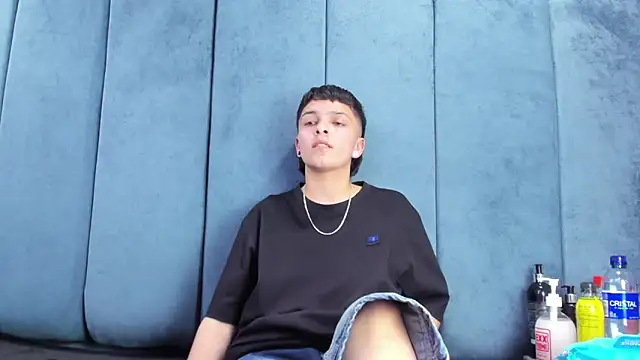 Megan Thompson  online show from March 11, 2:27 am