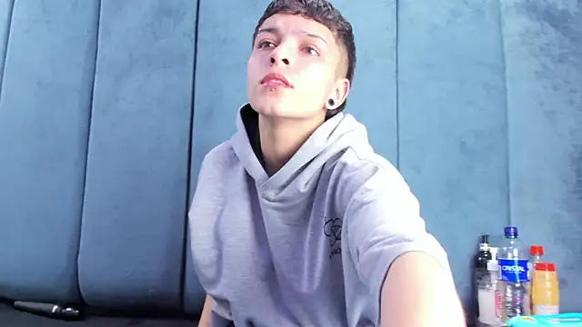 Megan Thompson  online show from March 21, 2:13 am