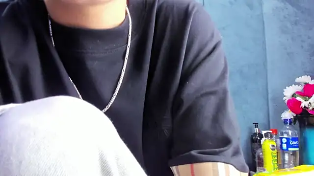 Snapshot of Megan_Thompson_ chatting on February 25, 2:23 am Megan Thompson online show from February 25, 2:23 am