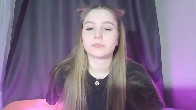 Snapshot of yourhoney_Lola_ chatting on November 22, 6:07 pm yourhoney Lola online show from November 22, 6:07 pm