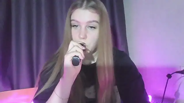 Snapshot of yourhoney_Lola_ chatting on November 21, 2:49 pm yourhoney Lola online show from November 21, 2:49 pm