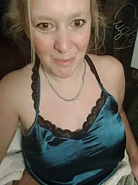 Bouncy-Bella28X online show from October 31, 8:11 am