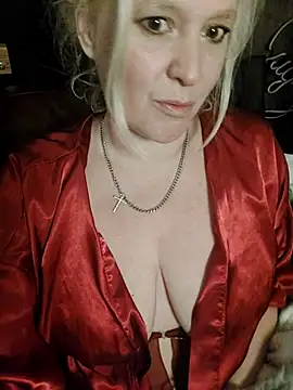 Bouncy-Bella28X online show from November 1, 8:41 am