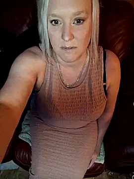 Bouncy-Bella28X online show from January 17, 3:59 pm