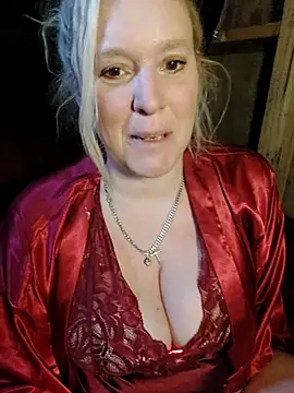 Snapshot of Bouncy-Bella28X chatting on October 5, 8:27 am Bouncy-Bella28X online show from October 5, 8:27 am