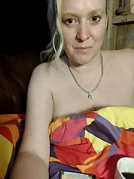Snapshot of Bouncy-Bella28X chatting on September 22, 7:58 am Bouncy-Bella28X online show from September 22, 7:58 am