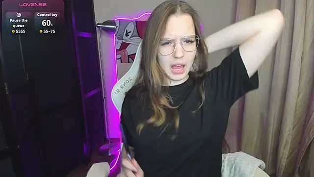 ShalinaMontana online show from September 30, 3:18 pm