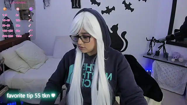 Cherry blush  online show from October 30, 7:55 pm