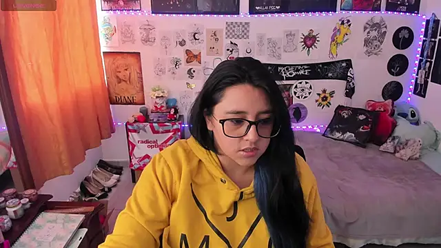 Cherry blush  online show from April 17, 9:06 pm