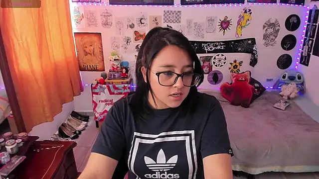 Cherry blush  online show from March 25, 8:52 pm