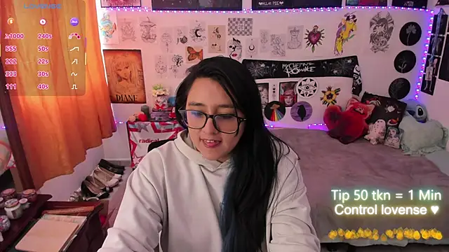 Cherry blush  online show from April 15, 8:53 pm