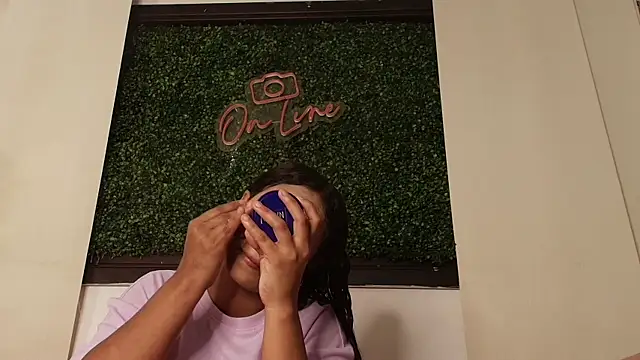 keyla mejia online show from March 28, 12:06 pm