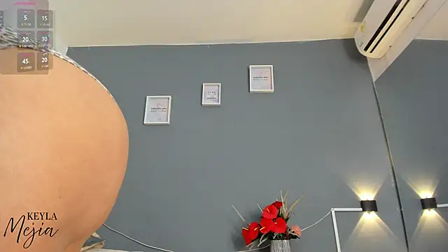 keyla mejia online show from October 21, 12:15 pm