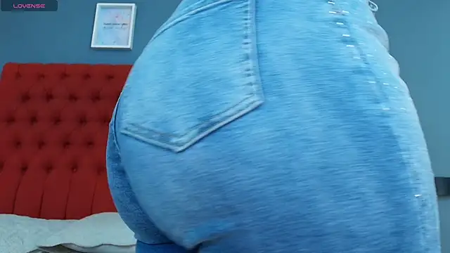 keyla mejia online show from December 22, 11:54 am